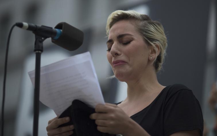 Lady Gaga se conmueve hasta las lágrimas en discurso por las víctimas de Orlando