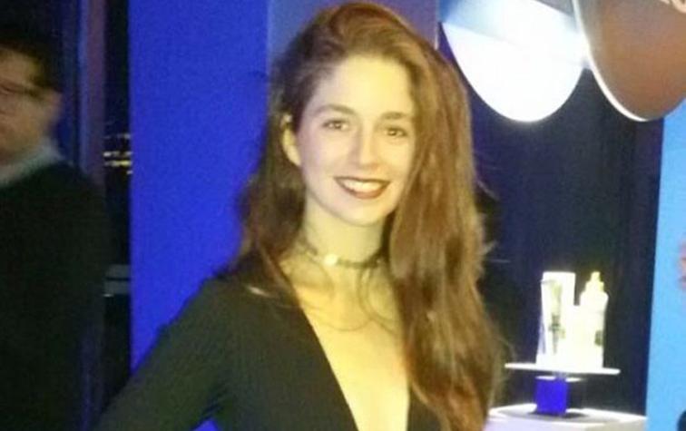 Revisa la prenda que impone Mariana Di Girolamo