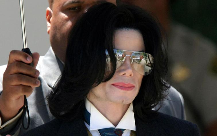 Informes revelan que había pornografía infantil en la casa de Michael Jackson