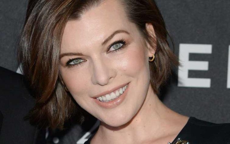 Milla Jovovich sufrió accidente de vestuario en sesión de fotos