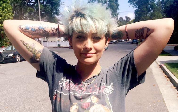 Paris Jackson defiende a su padre tras filtración de informes