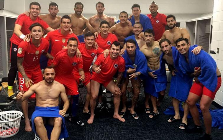 “Cracks” de “La Roja” se relajan en un jacuzzi 