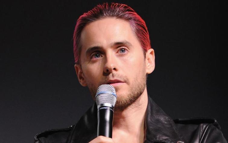 Jared Leto se quitó la polera para Rolling Stone