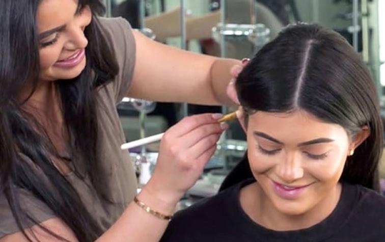 Alerta de tendencia: Maquillaje en las orejas