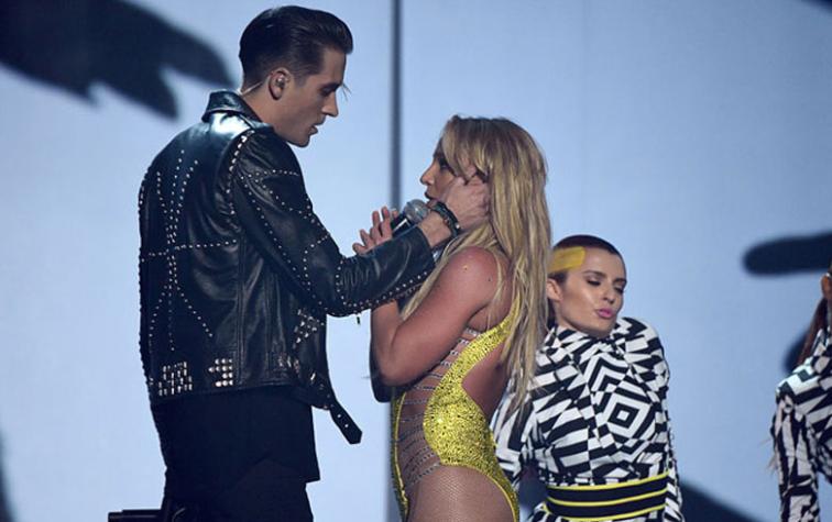 Britney Spears rechazó un beso de G-Eazy en el escenario