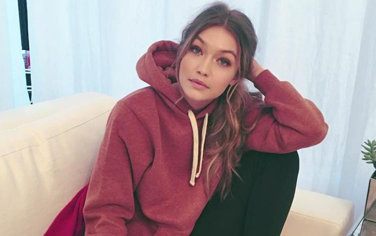 Gigi Hadid sorprende sin sostén y en pijama junto a Kendall Jenner