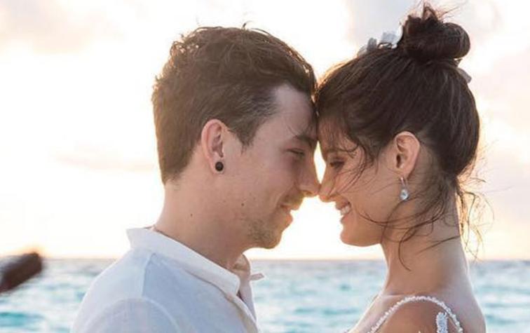 El destapado vestido de novia de esta modelo está dando que hablar