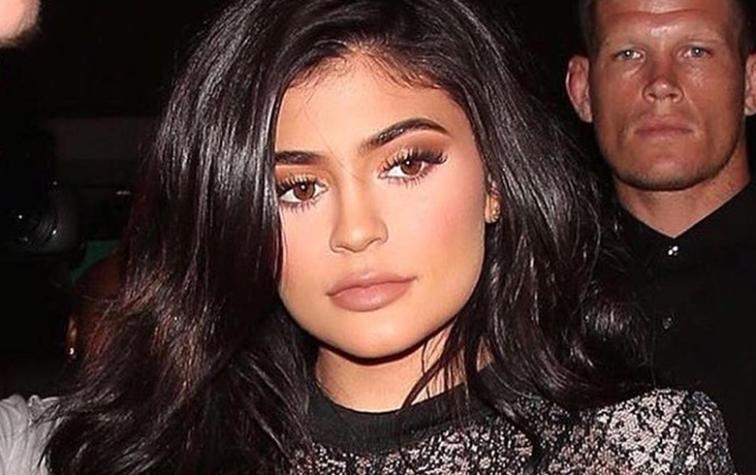 Kylie Jenner es obligada a ser responsable gracias a inesperado regalo de su madre 