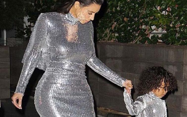 Madres famosas y sus hijas reciben septiembre haciendo ‘matchy matchy’