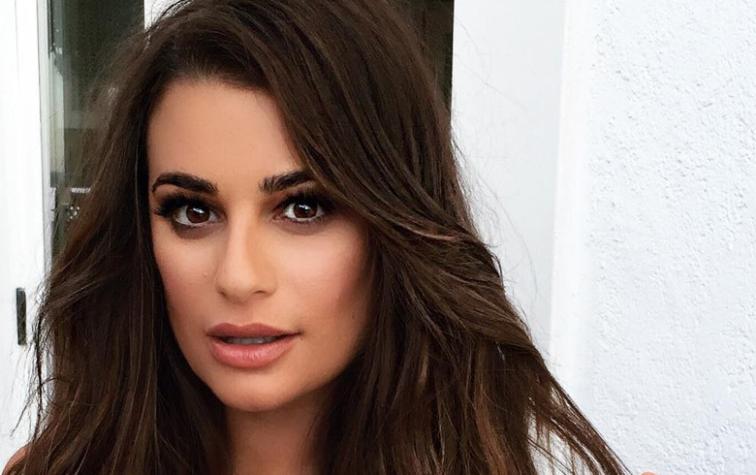 Lea Michele muestra su trabajado trasero a todo sol