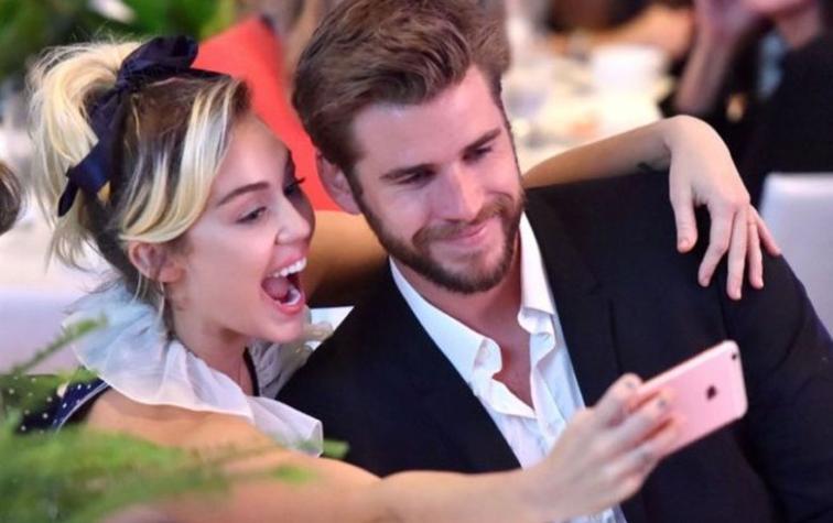 Miley Cyrus confirma que está comprometida con Liam Hemsworth