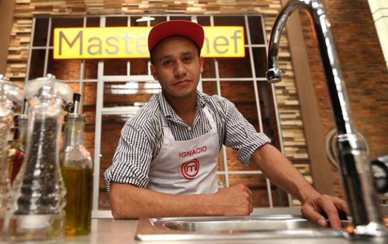 Ignacio Román retira su libro de cocina de las librerías