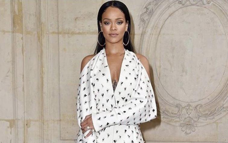 Rihanna sorprende con radical cambio de look