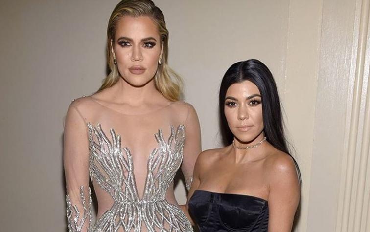 Las Kardashian y Kris Jenner muestran harta piel en gala benéfica