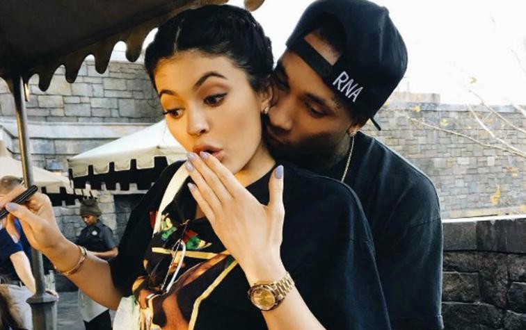 Kylie Jenner le regaló cupcakes eróticos a Tyga