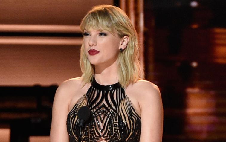 El destapado vestido con el que reapareció Taylor Swift