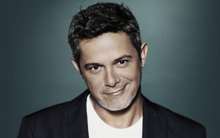 Alejandro Sanz posó con maquillaje contra la violencia femenina