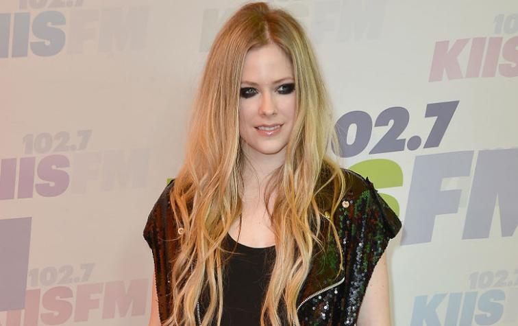 Avril Lavigne anuncia nuevo disco para el 2017