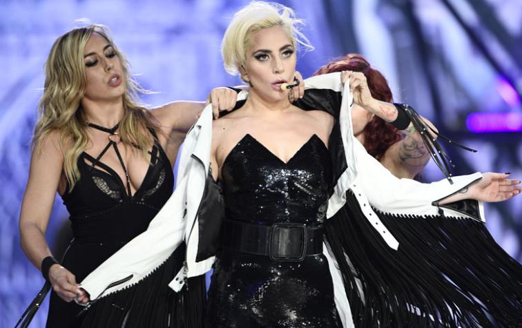 Lady Gaga se lució en el desfile de Victoria's Secret