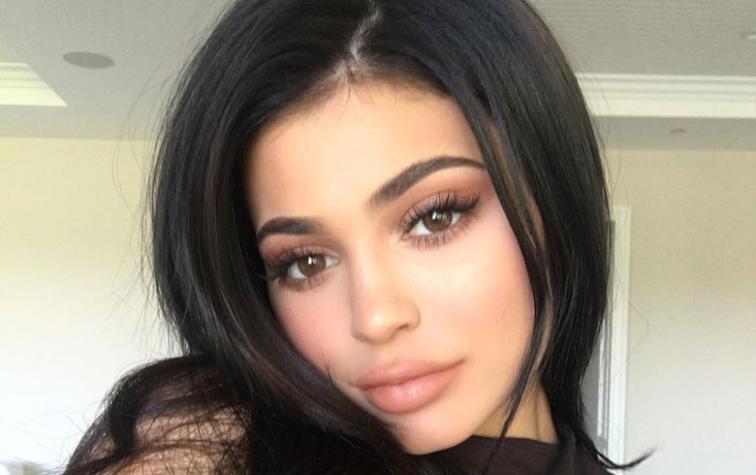 Fans de Kylie Jenner acamparon para conocer su tienda