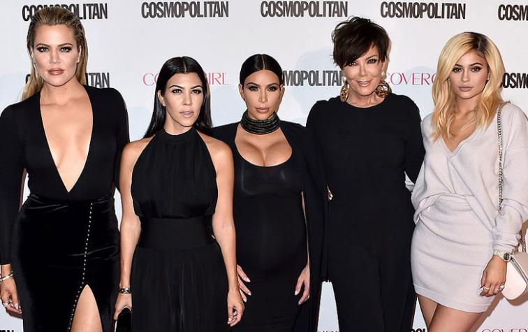 Los extravagantes árboles navideños del clan Kardashian-Jenner