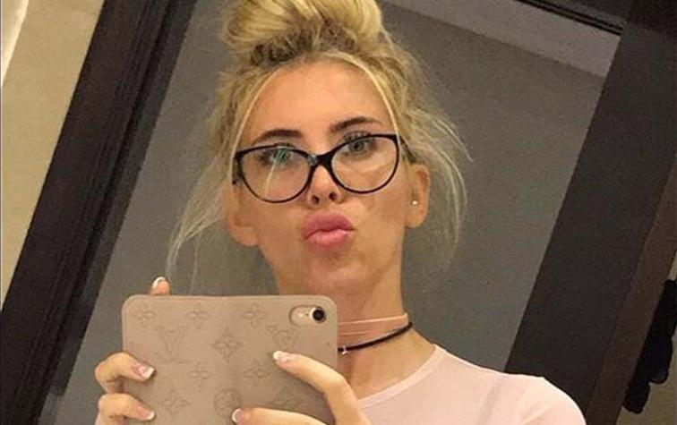 Cote López muestra foto del recuerdo con moda noventera