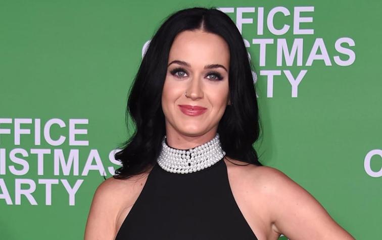 Katy Perry  sorprendió con radical cambio de look