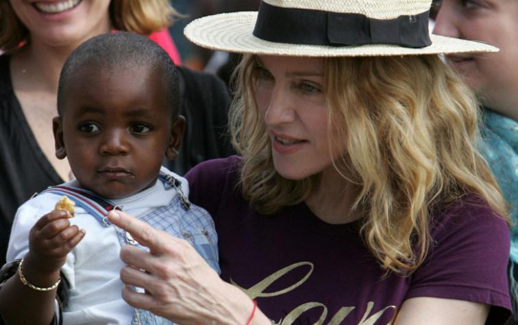 Madonna busca adoptar dos niños más en Malawi