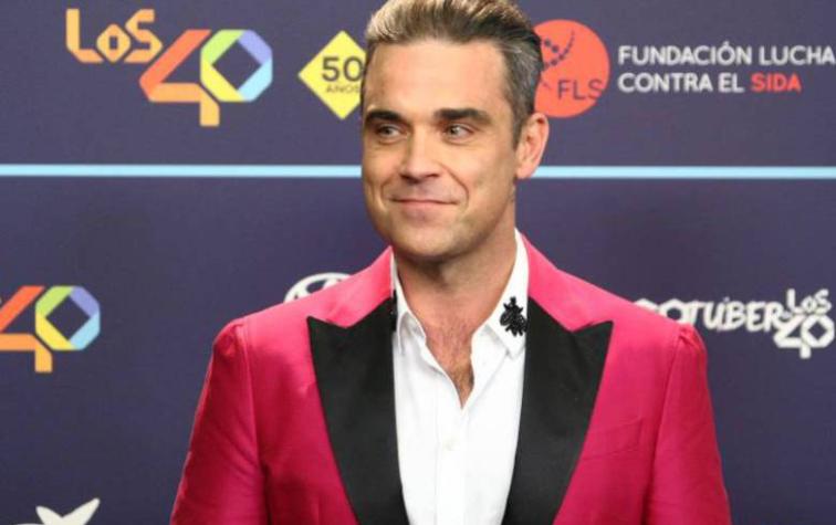 Robbie Williams se burla del incidente con sus fans