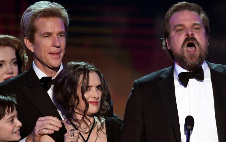 Winona Ryder se roba la atención en los premios SAG con sus extrañas muecas