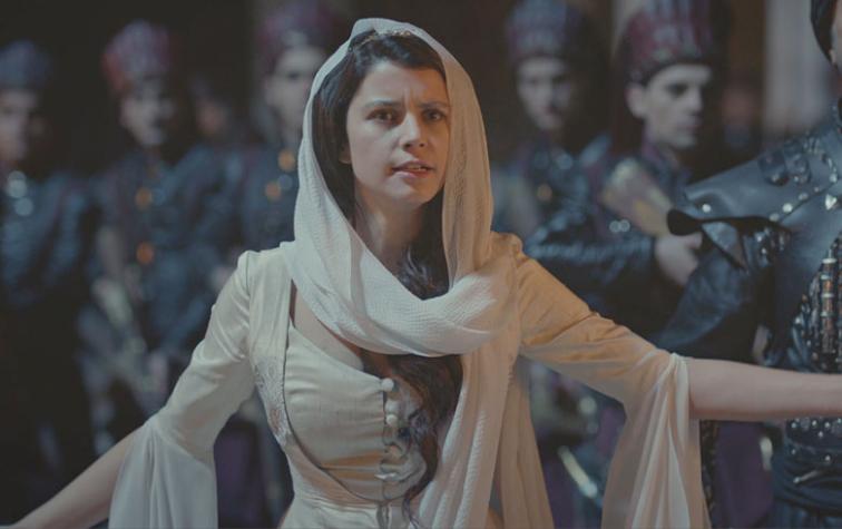 Beren Saat se convirtió en “Kosem, la sultana”