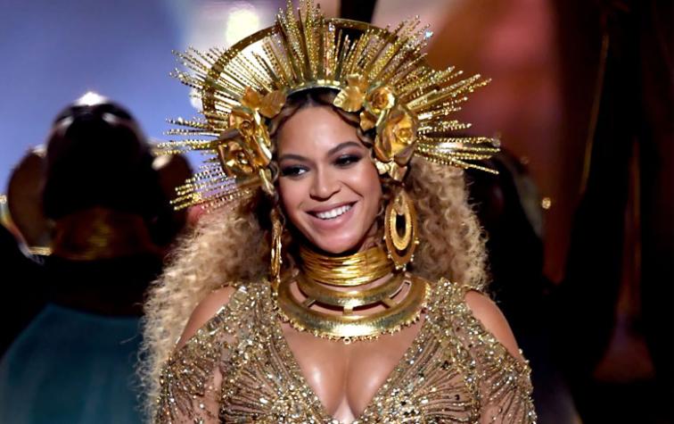 Beyonce se luce embarazada en presentación de los Grammy 