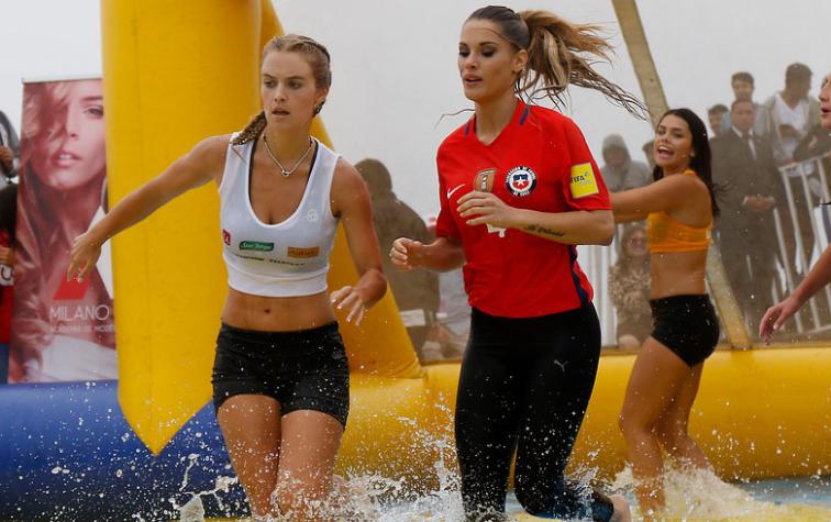 Con tarjeta amarilla, penales y alargue se vivió partido de fútbol agua