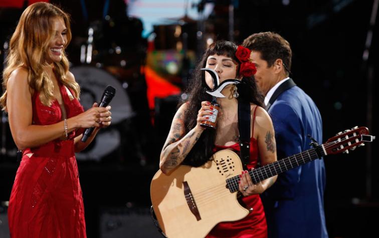 Mon Laferte sorprendió al público gracias a su poderosa voz  