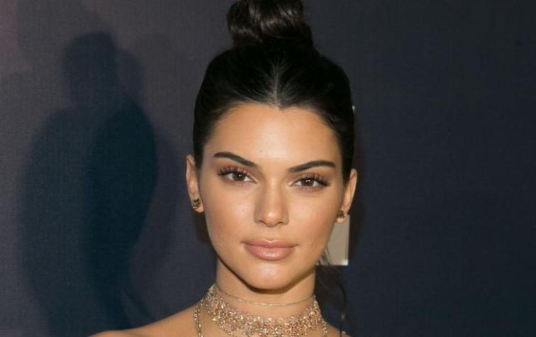 Kendall Jenner es vista con extraño look de diario