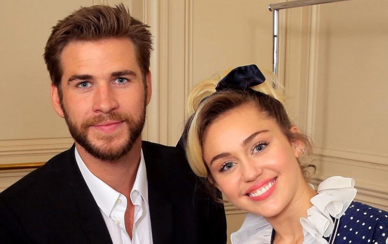 Foto del papá de Miley Cyrus delataría matrimonio de la cantante