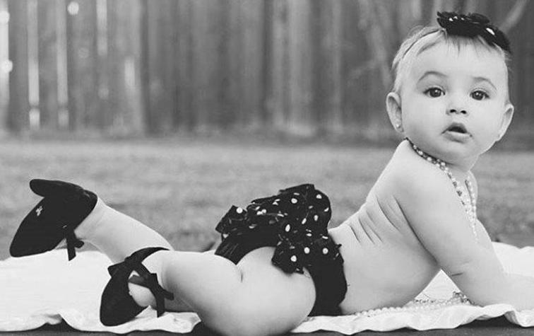 Una empresa crea zapatos de tacón para bebés 