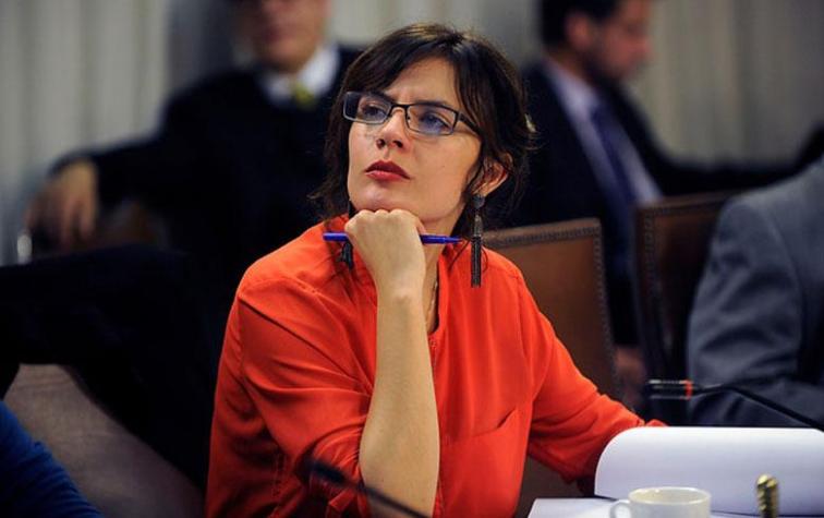 Camila Vallejo defendió a Cathy Barriga tras lío con Pera Cuadra