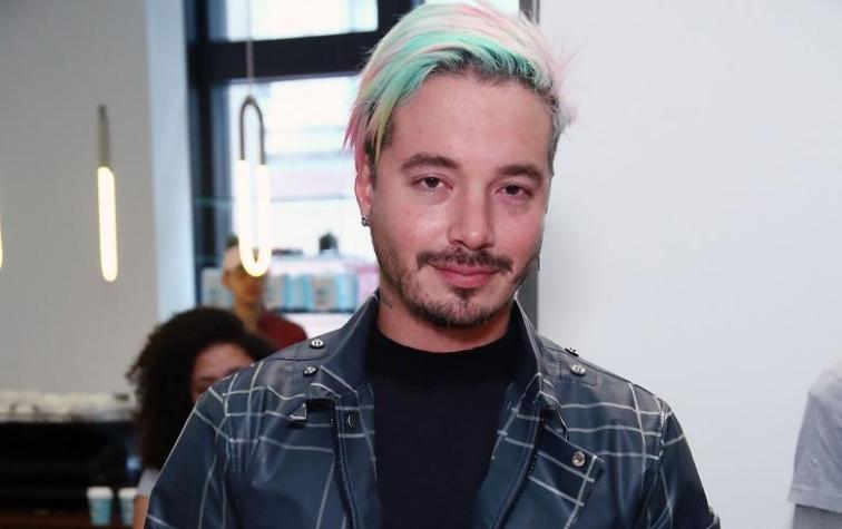 Captan a J. Balvin por primera vez junto a su novia