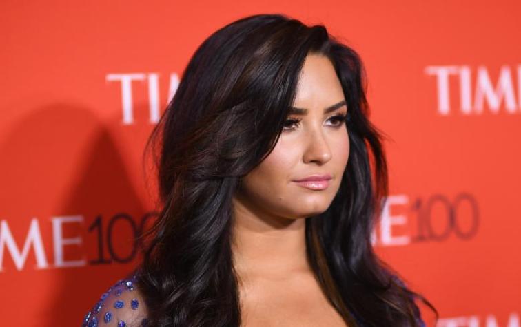 Demi Lovato se hizo un enorme tatuaje en la mano