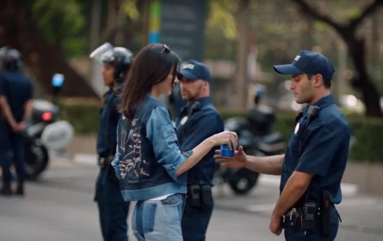 Pepsi baja comercial con Kendall Jenner tras ser duramente criticado 