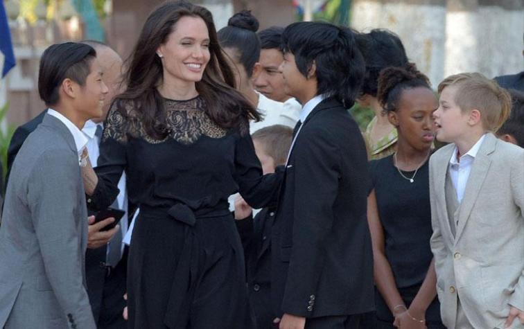 Hijo de Angelina Jolie la sorprende con regalo del día de la madre