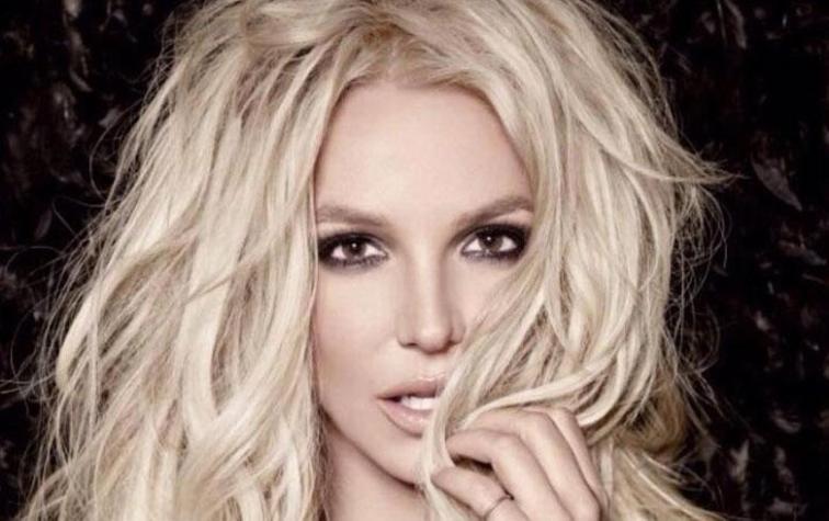 Britney Spears luce cintura de avispa y tonificada figura