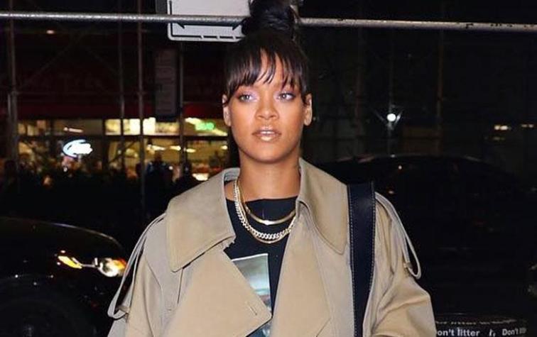 ¡Alerta trend gracias a RiRi! Corre por tu trench oversize en tiendas vintage 