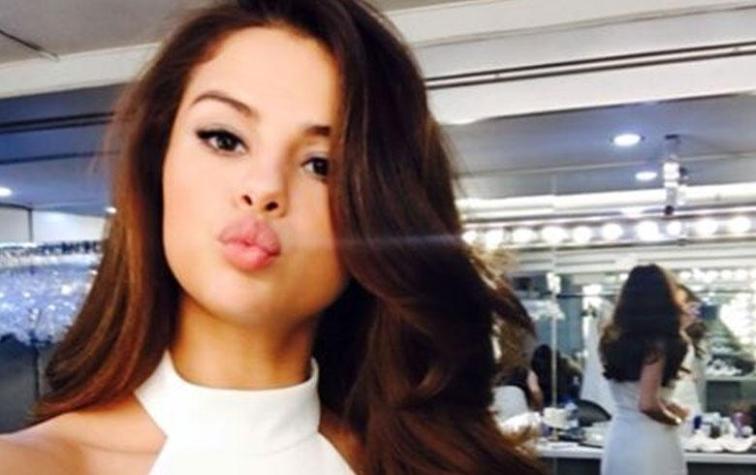 Critican a Selena Gomez por foto suicida