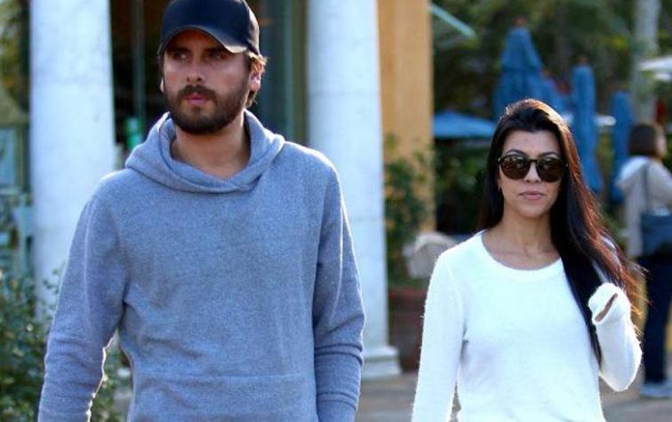 Mientras Kourtney decide qué hacer con Scott, este se acerca a Sofia Richie