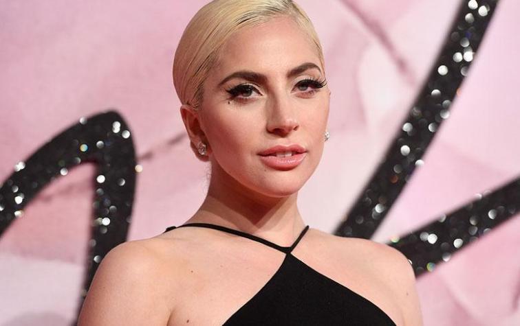 Lady Gaga sorprende con selfie al natural