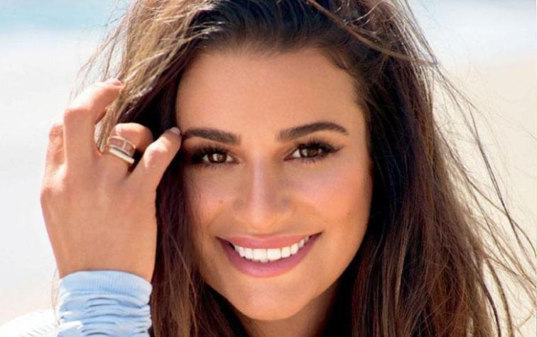 Captan sin una sola gota de maquillaje a Lea Michele en el aeropuerto 