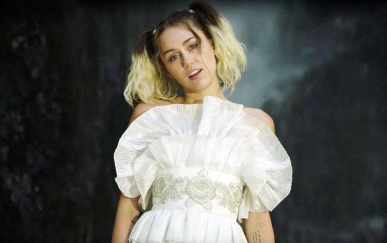 Miley Cyrus intentó explicar por qué razón es "tan rara"