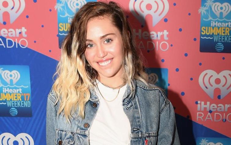 Miley Cyrus cambió nuevamente el look